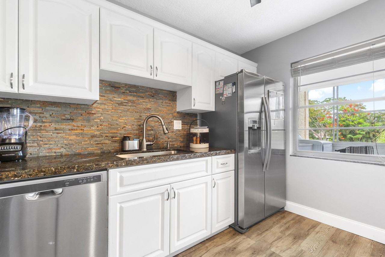 126 Sparrow Dr #11B - Photo 4 of 15