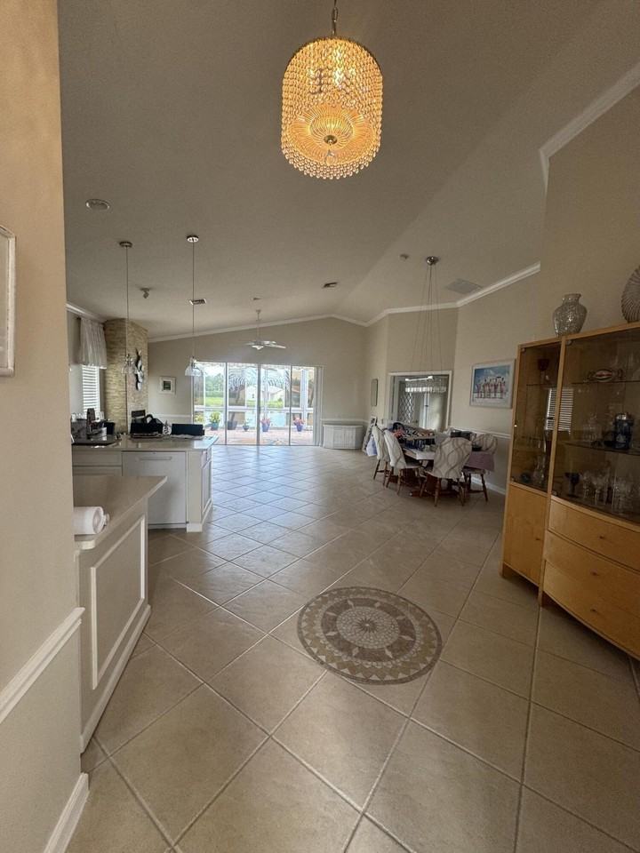 338 Nw Treeline Trce - Photo 2 of 8