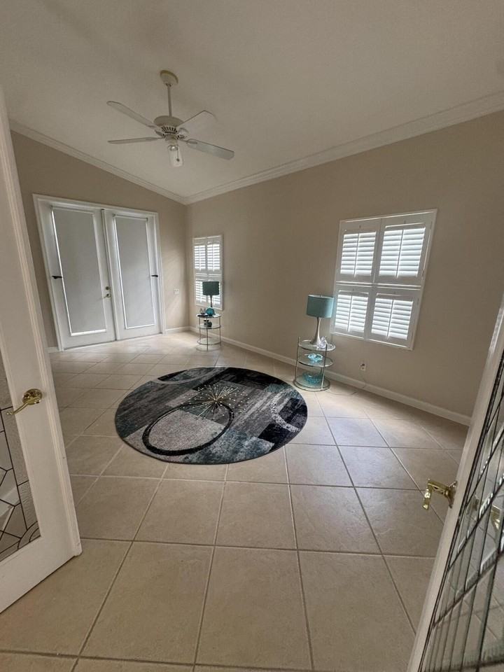 338 Nw Treeline Trce - Photo 4 of 8