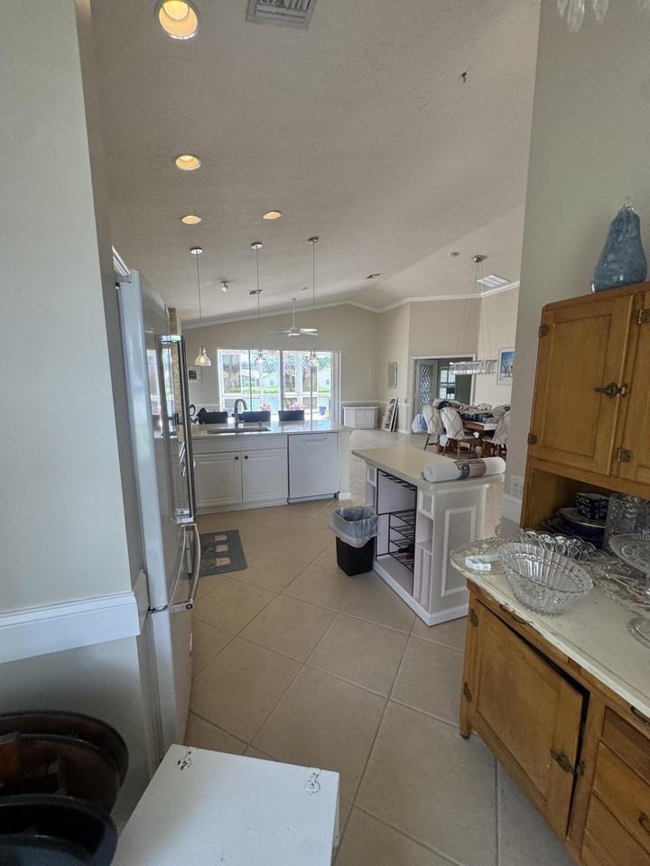 338 Nw Treeline Trce - Photo 6 of 8