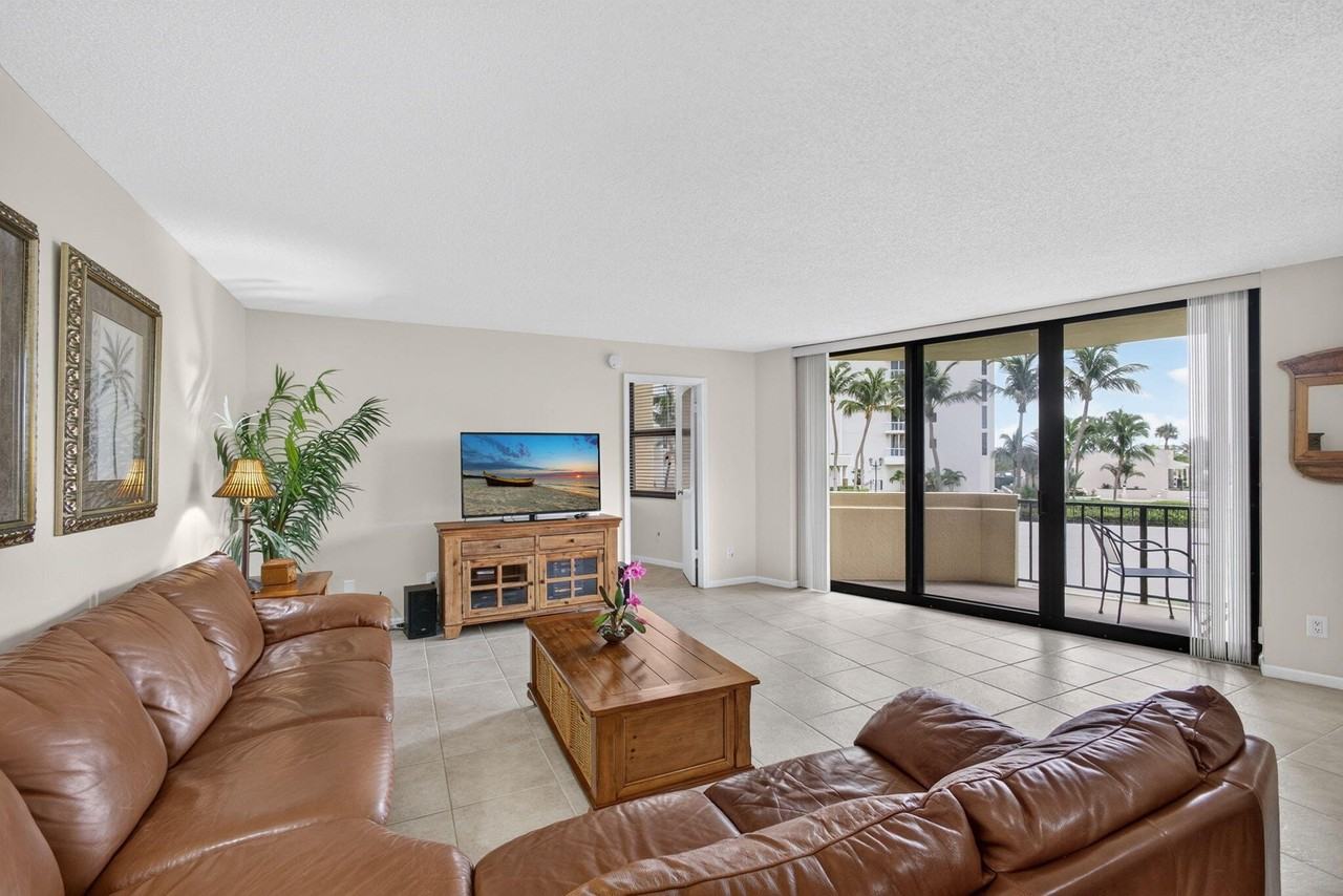 2800 N Ocean Dr #B4A - Photo 3 of 50