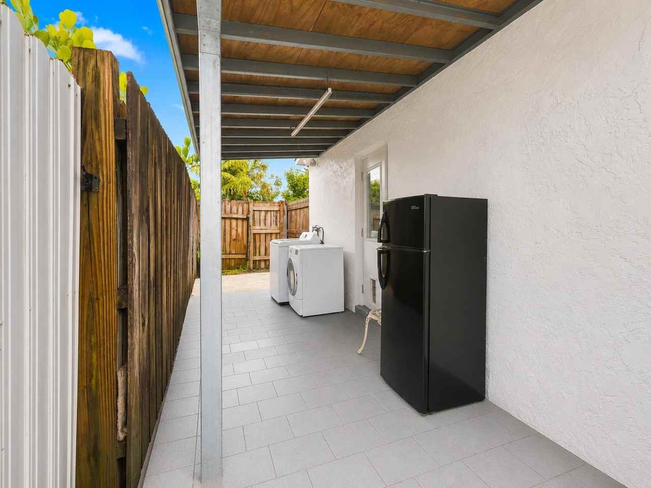 7780 Nw 40th St #A - Photo 2 of 11