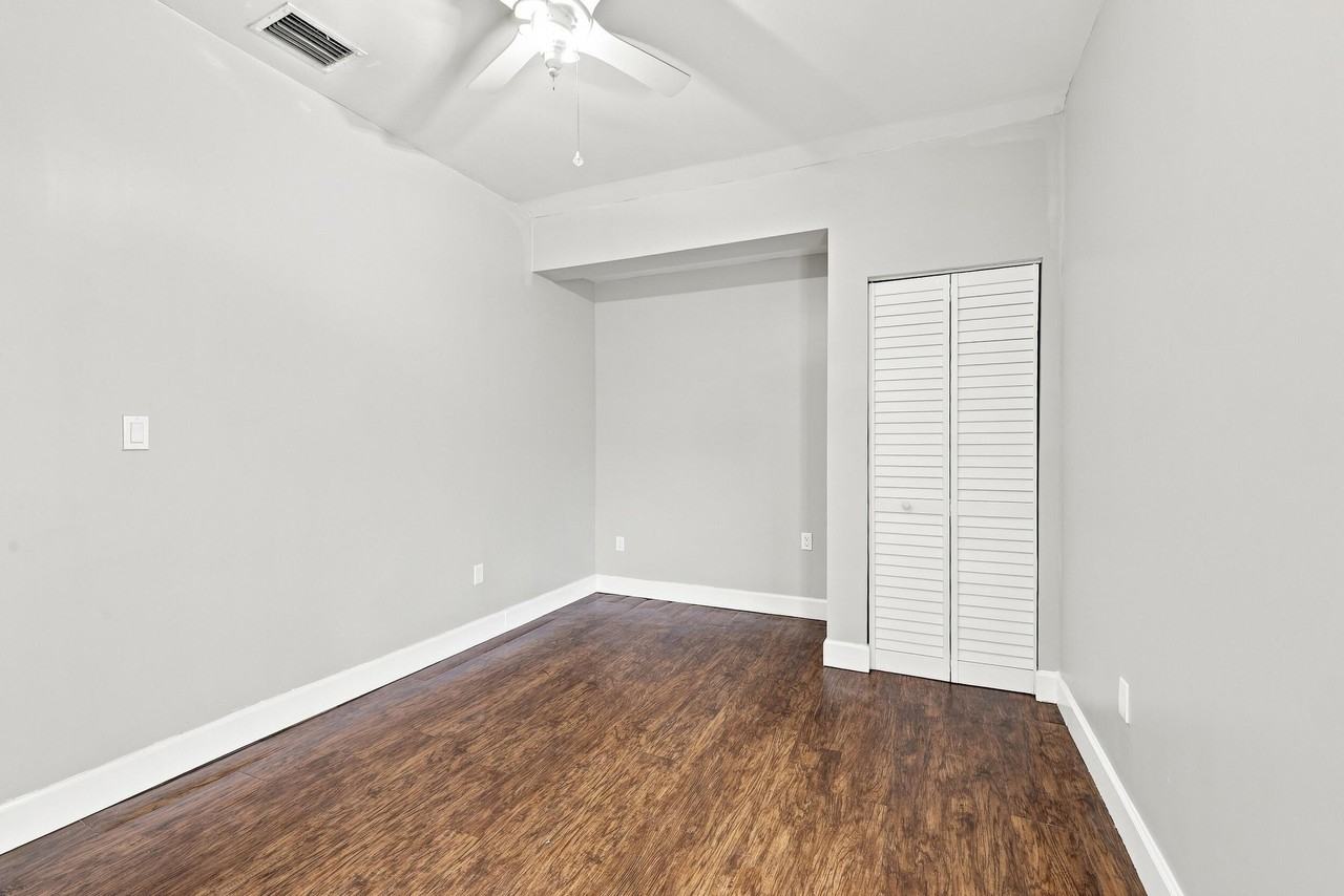 7780 Nw 40th St #A - Photo 5 of 11