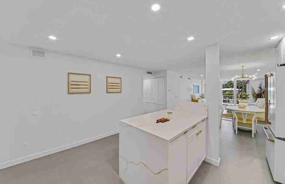 765 Jeffery St #101 - Photo 6 of 30