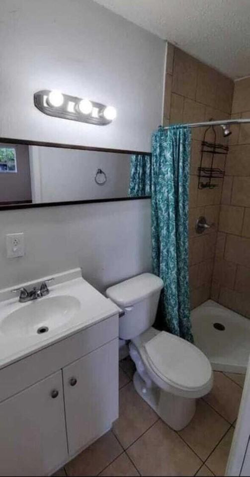 17131 Nw 44th Ave - Photo 2 of 4