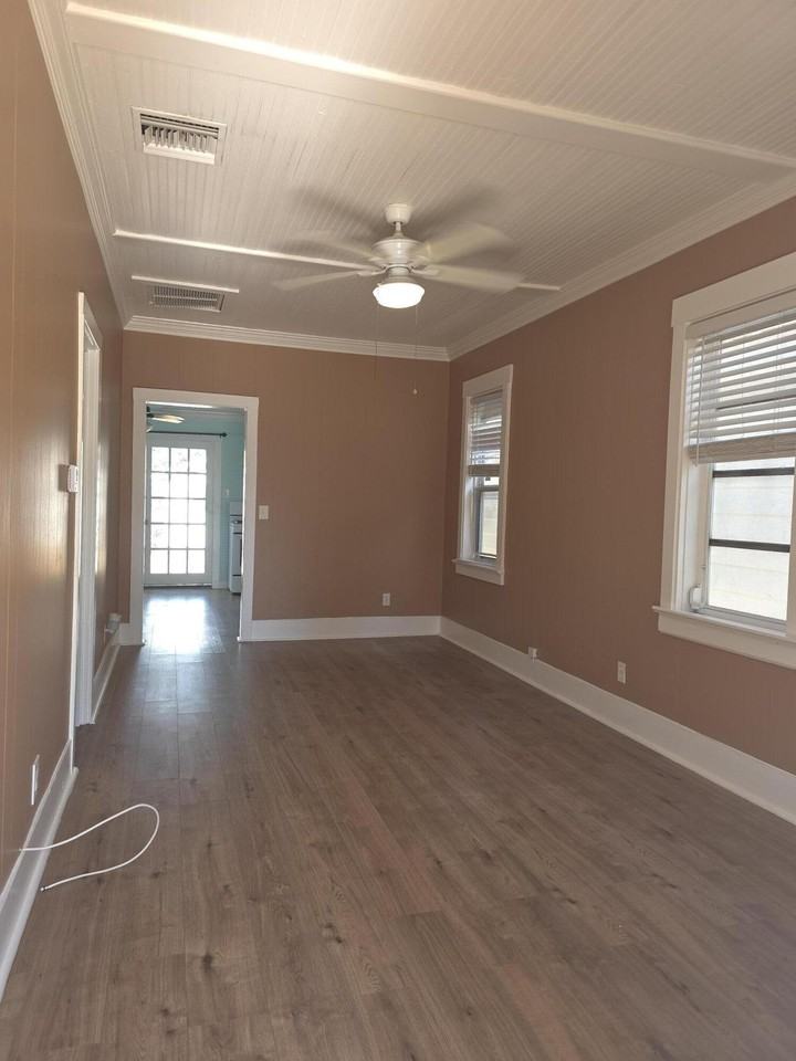 329 S M St - Photo 3 of 19