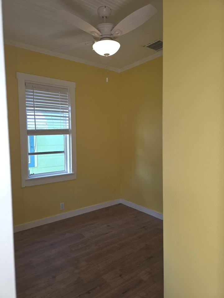 329 S M St - Photo 4 of 19