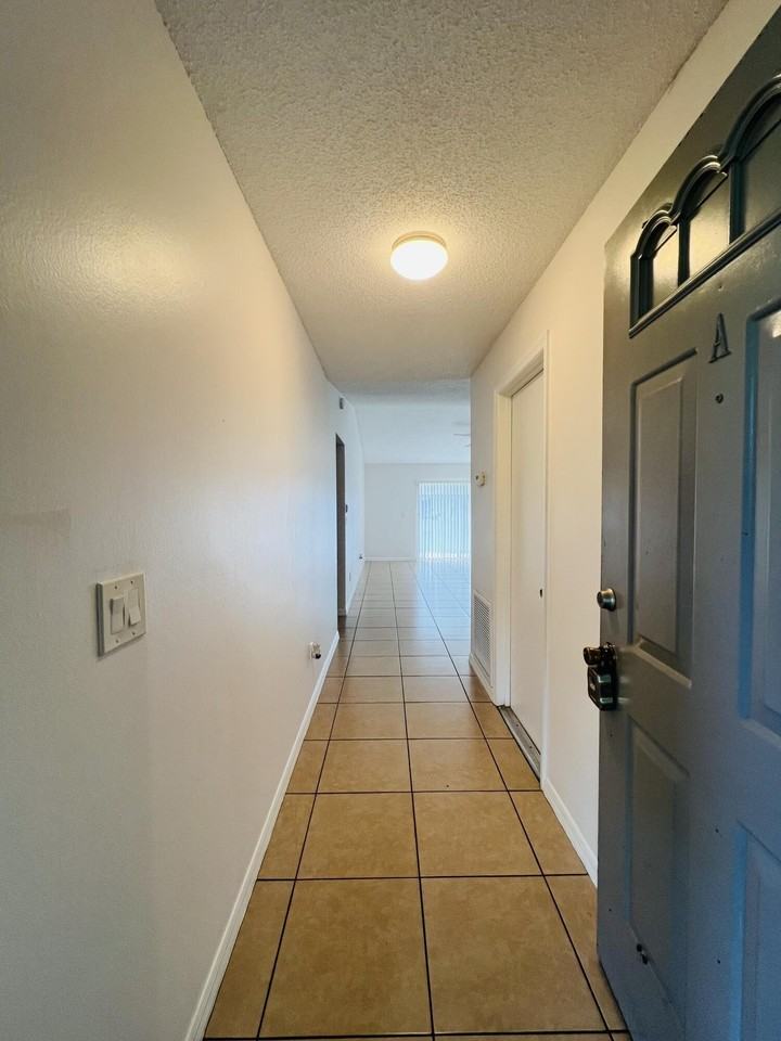 1217 Schumann Dr - Photo 2 of 24