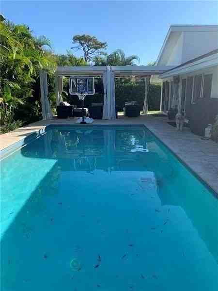 2375 Nw 31st St - Photo 7 of 12