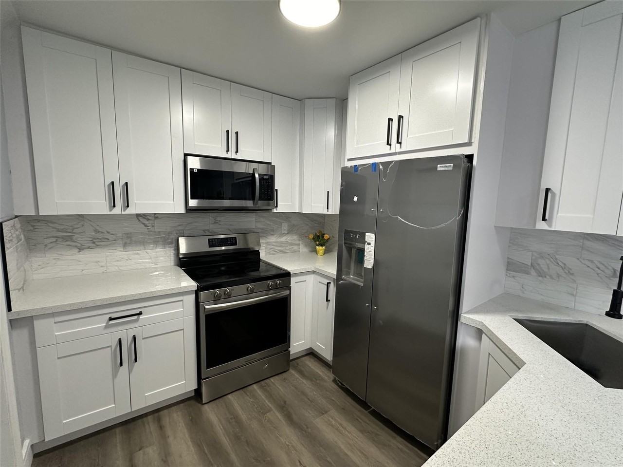 814 Sw 12th Pl - Photo 4 of 33