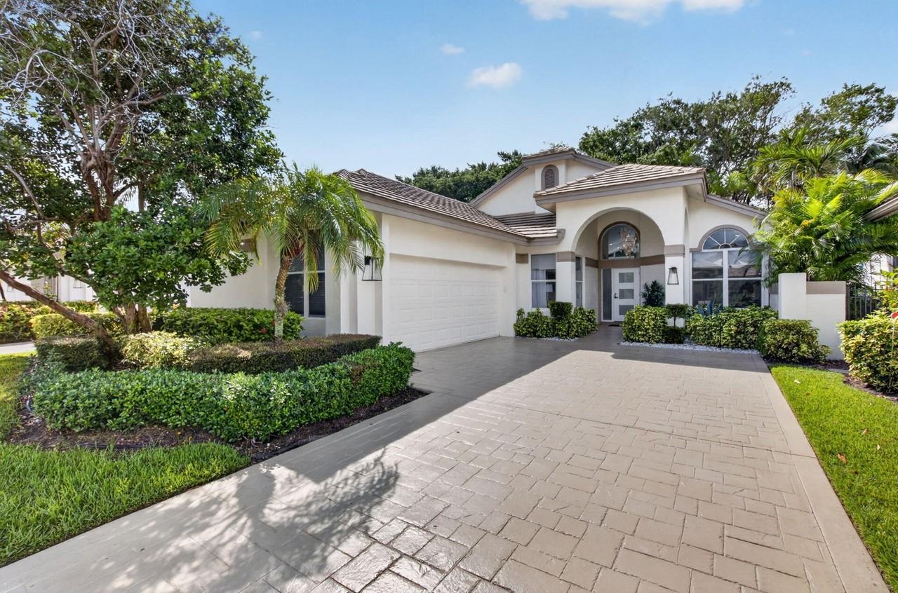 5372 Nw 21st Ave - Photo 4 of 50