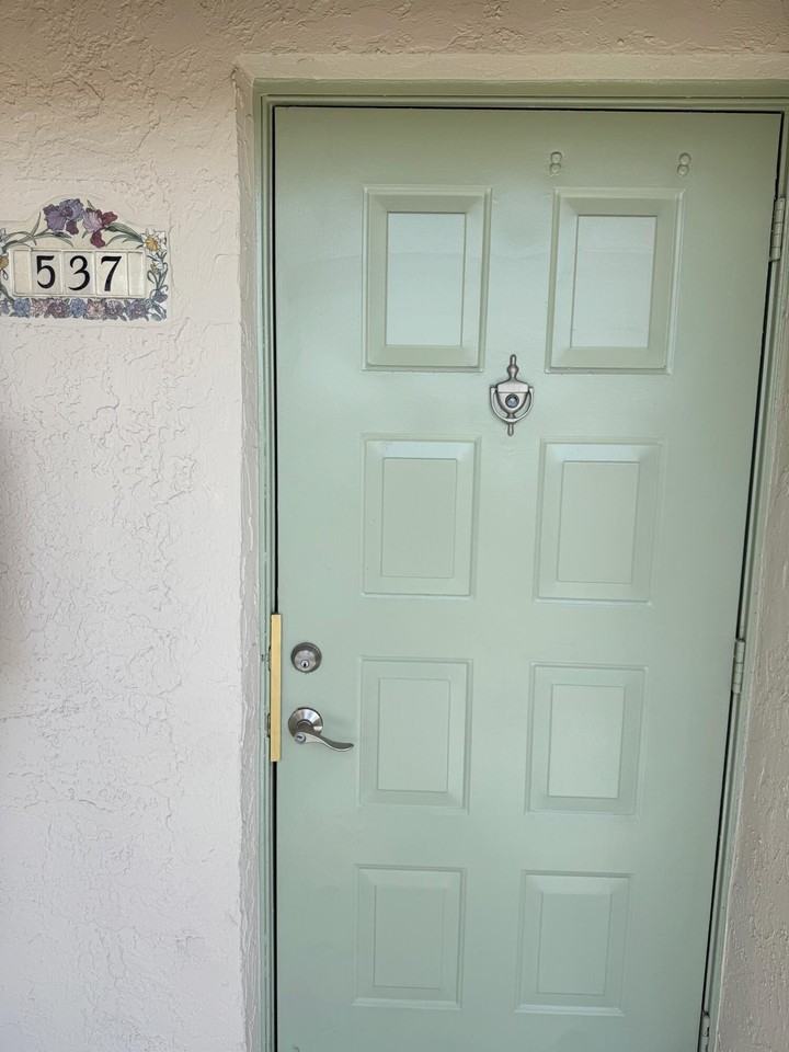 2351 Ne 14th Street Cswy #537 - Photo 2 of 44