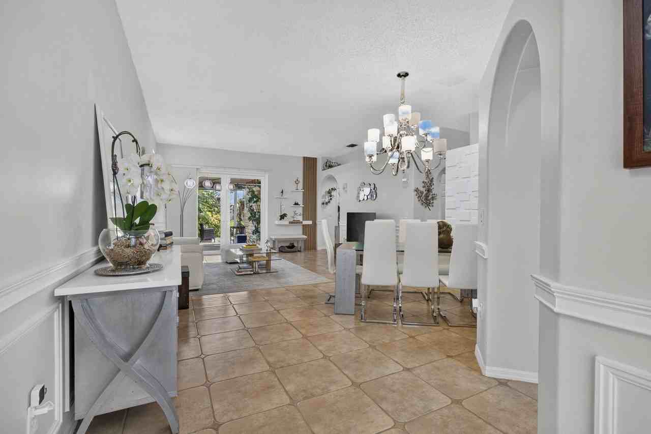 716 Lake Wellington Dr - Photo 5 of 50
