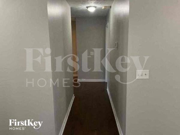 35 Harvard Dr - Photo 4 of 11