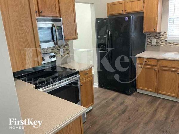 35 Harvard Dr - Photo 5 of 11