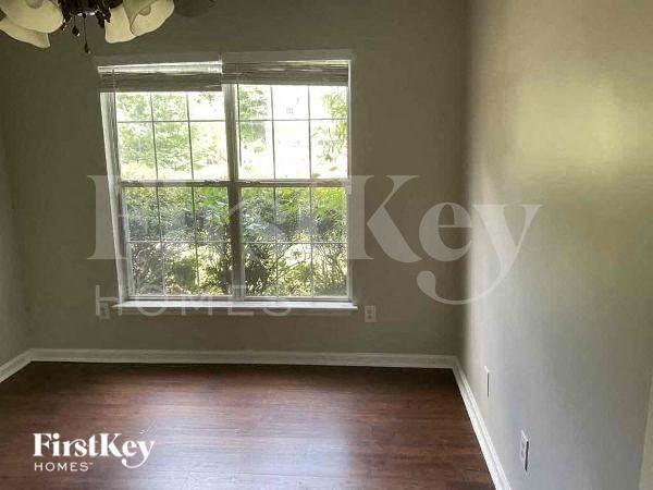 35 Harvard Dr - Photo 7 of 11
