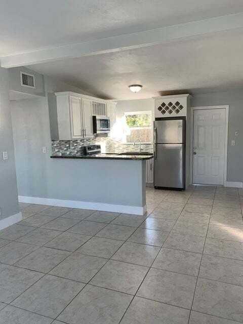 5672 Purdy Ln - Photo 3 of 15