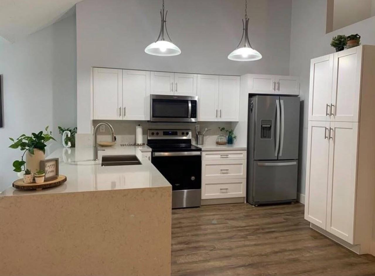 832 Nw 92nd Ave - Photo 3 of 22