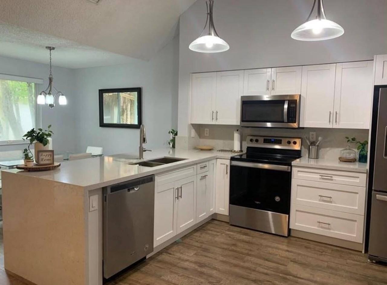 832 Nw 92nd Ave - Photo 4 of 22