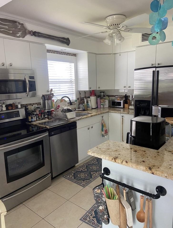 208 Valencia I - Photo 2 of 23