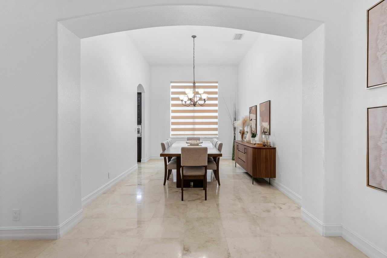 8269 Nw 124th Ter - Photo 5 of 9