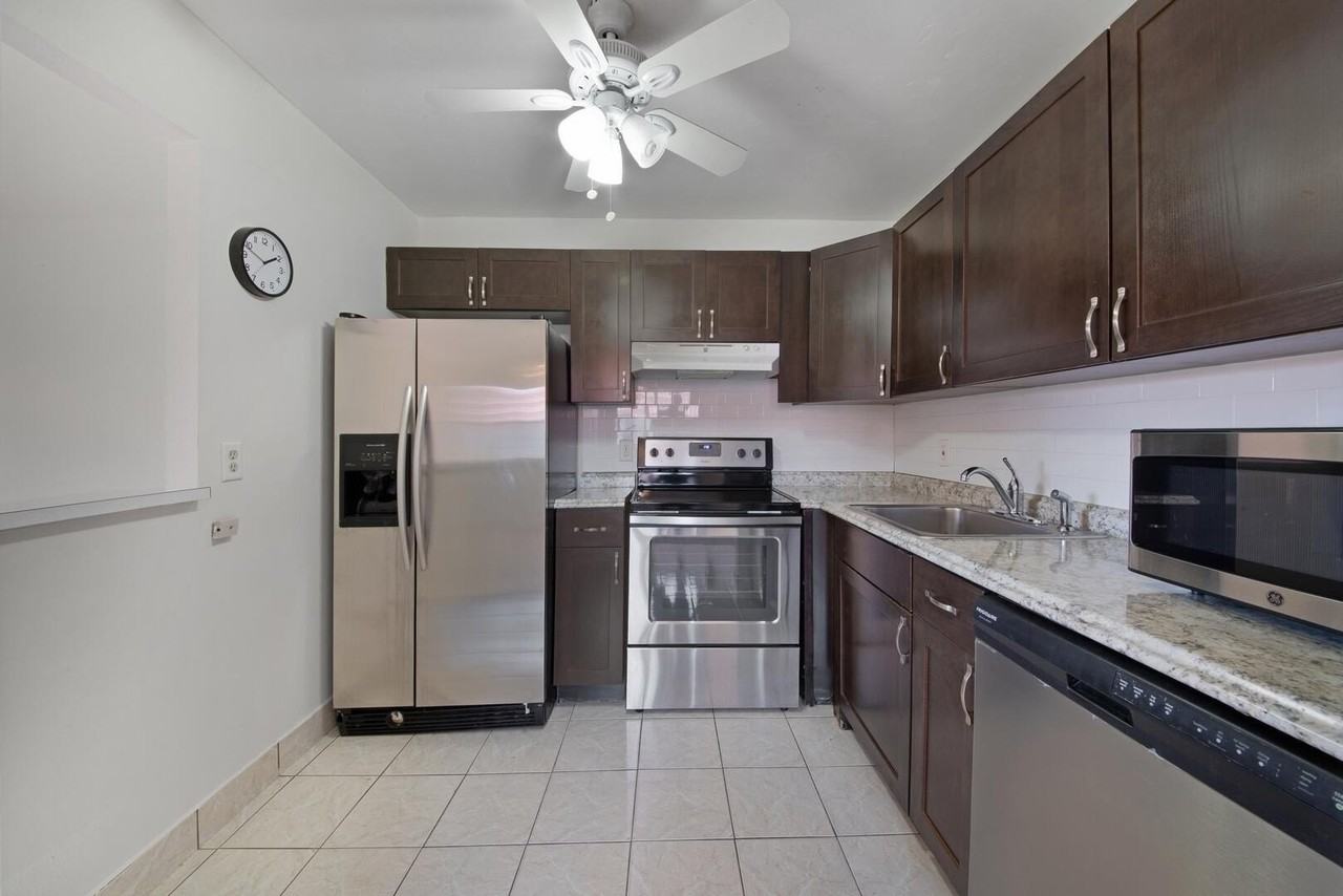 274 Seville L - Photo 5 of 28