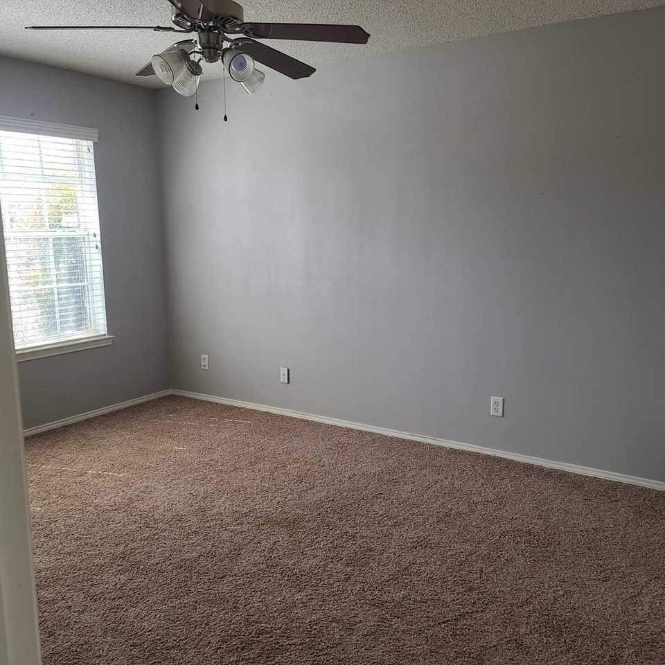 4150 Green Meadow Dr - Photo 6 of 15