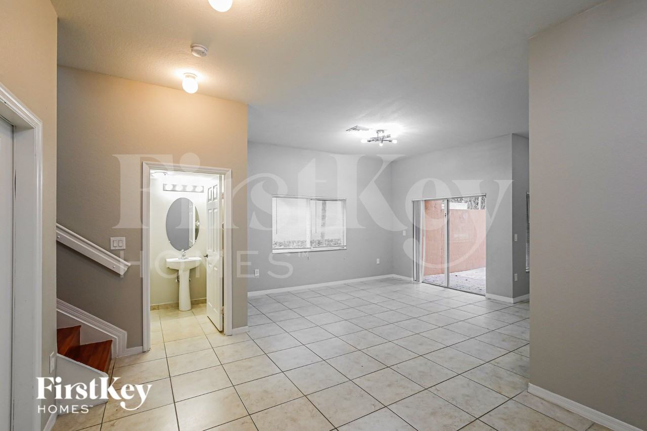 2362 Seterrace - Photo 3 of 19