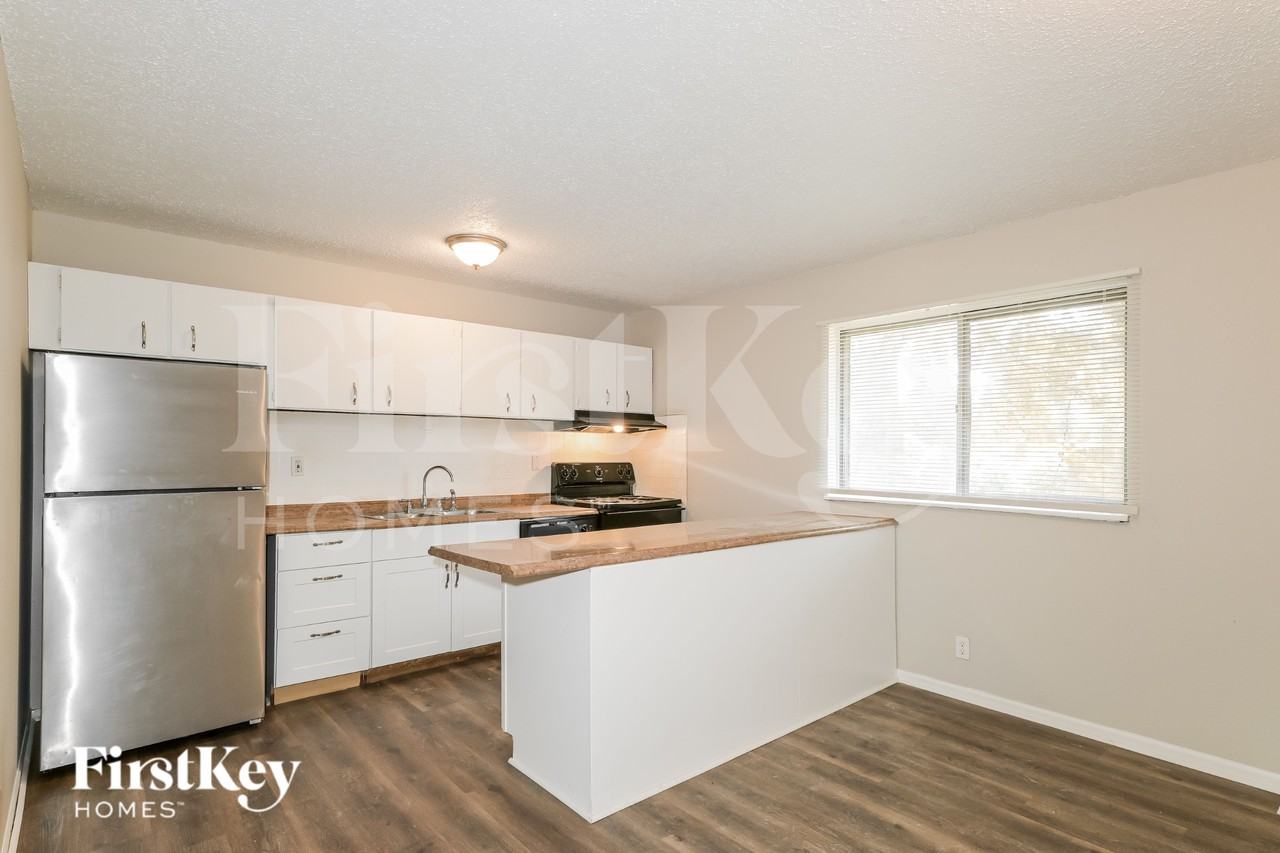 2288 Kingsford Dr - Photo 5 of 16