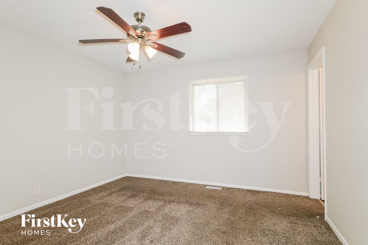 2288 Kingsford Dr - Photo 7 of 16