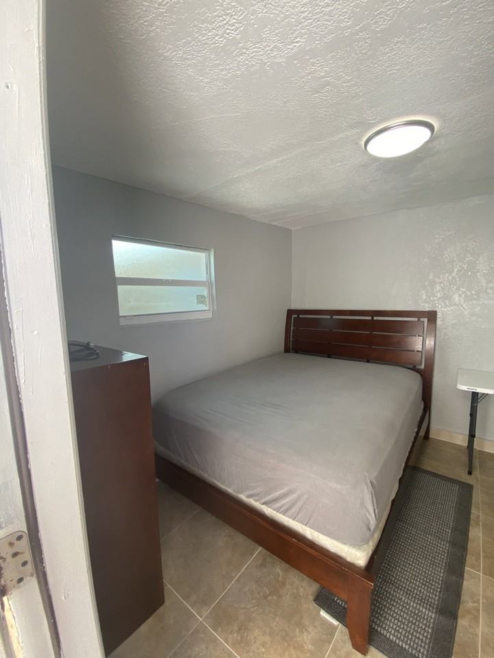 1260 Nw 192nd Ter - Photo 2 of 6