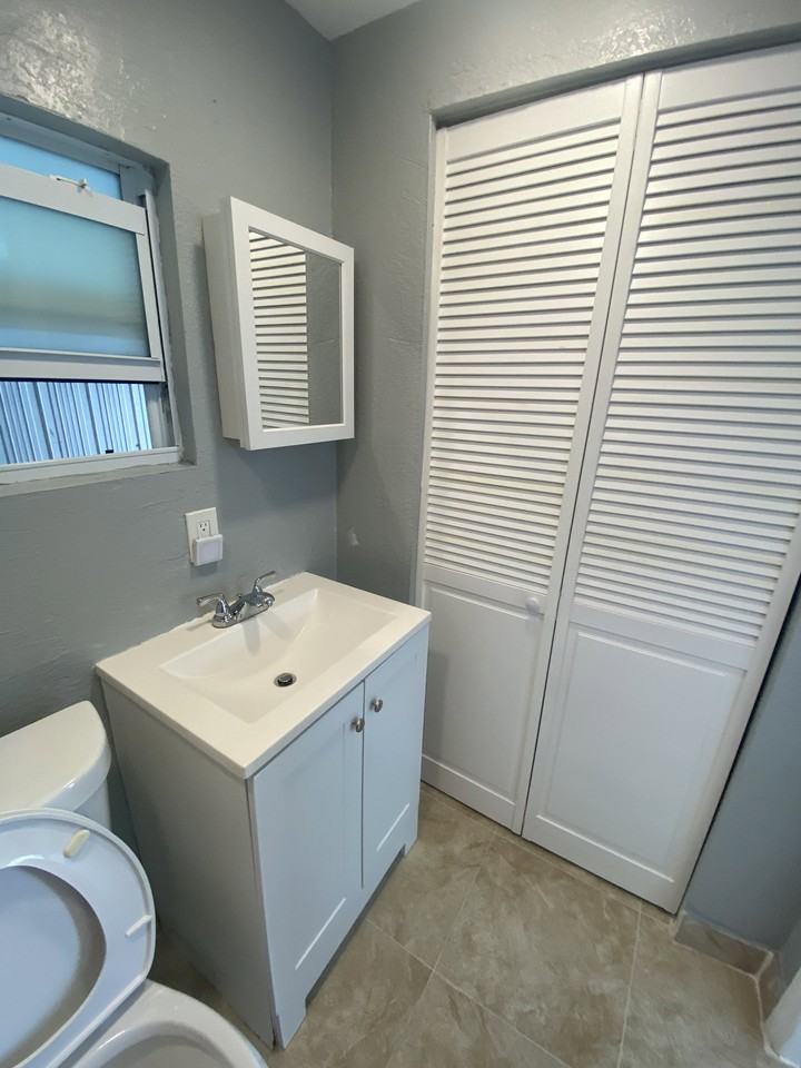 1260 Nw 192nd Ter - Photo 5 of 6