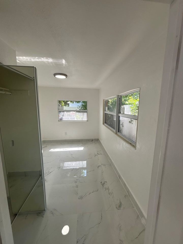 1250 Nw 192nd Ter - Photo 6 of 8