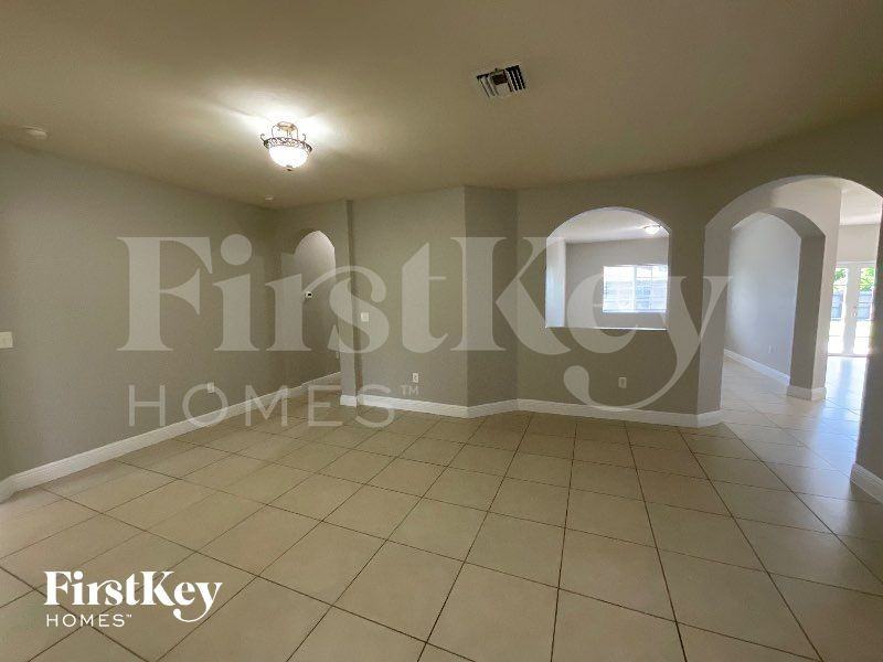 20443 Swstreet - Photo 2 of 15