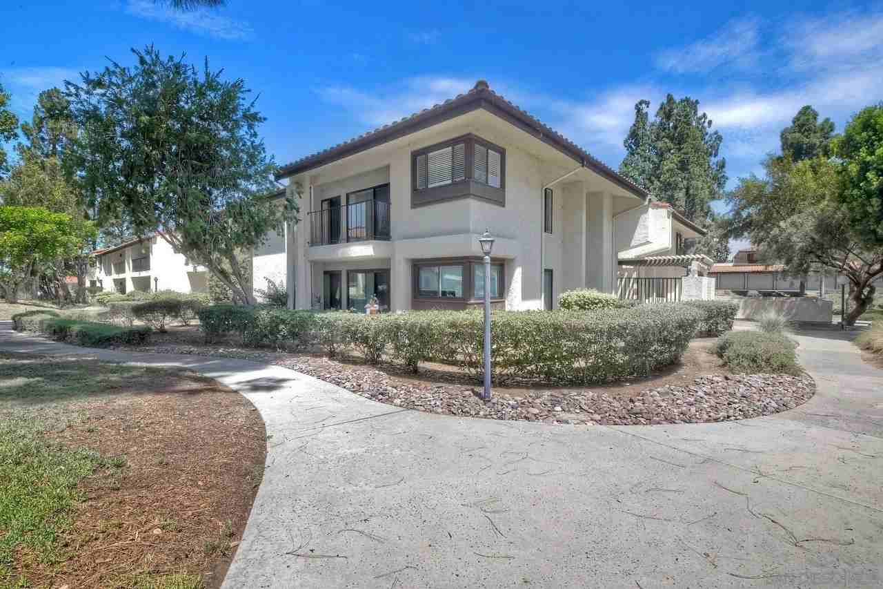 17637 Pomerado Rd #223 - Photo 2 of 27