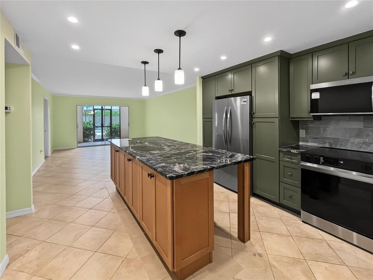 6470 Hollywood Blvd #104 - Photo 3 of 16