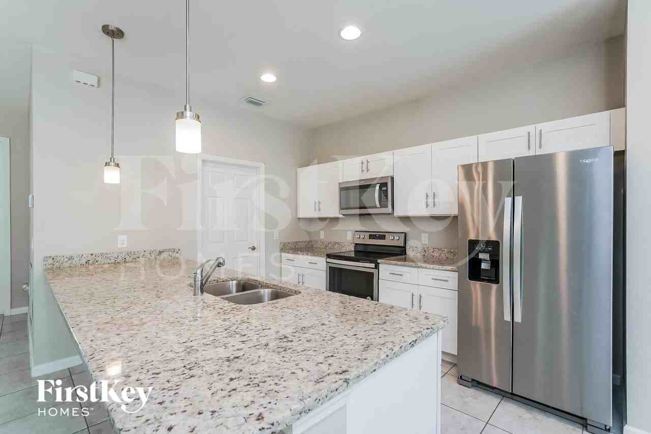18241 Hepatica Rd - Photo 6 of 15