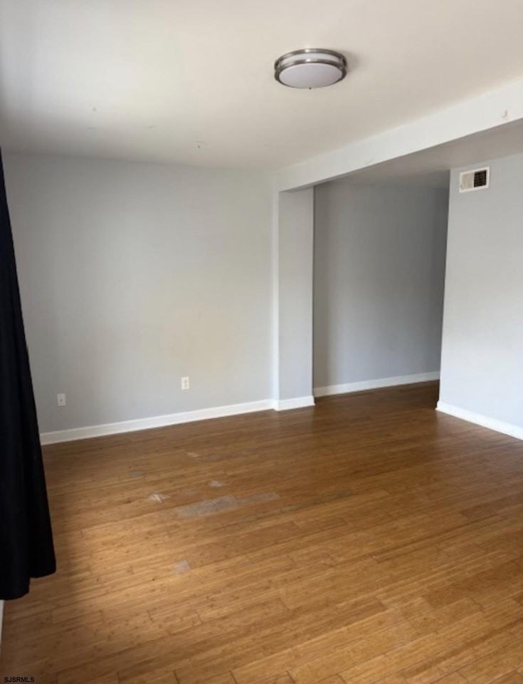2509 Arctic Ave - Photo 3 of 19
