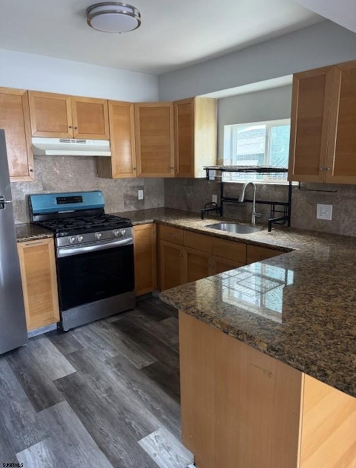 2509 Arctic Ave - Photo 6 of 19