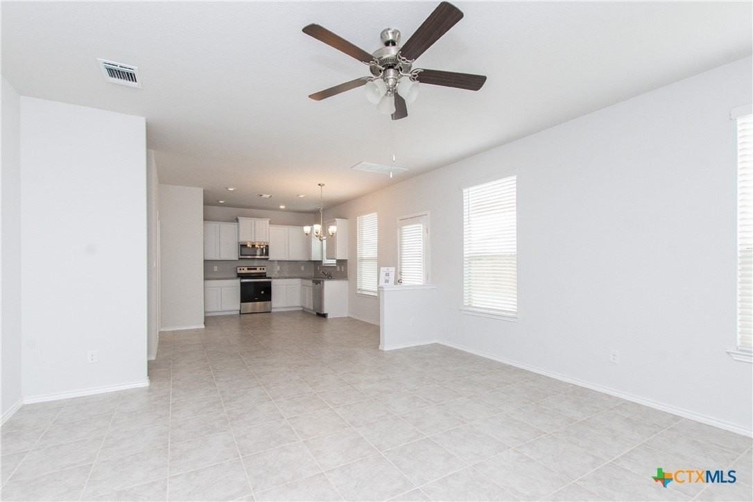 2033 Mallard Ct - Photo 4 of 27