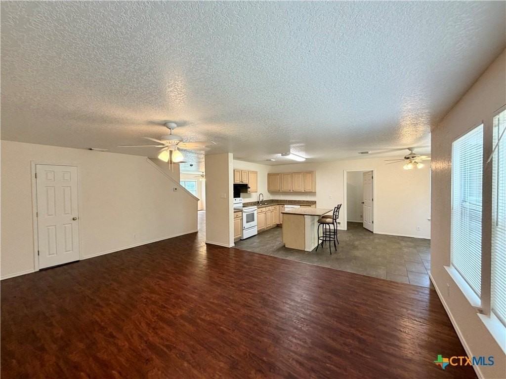 369 Copper Bluff Dr - Photo 3 of 17