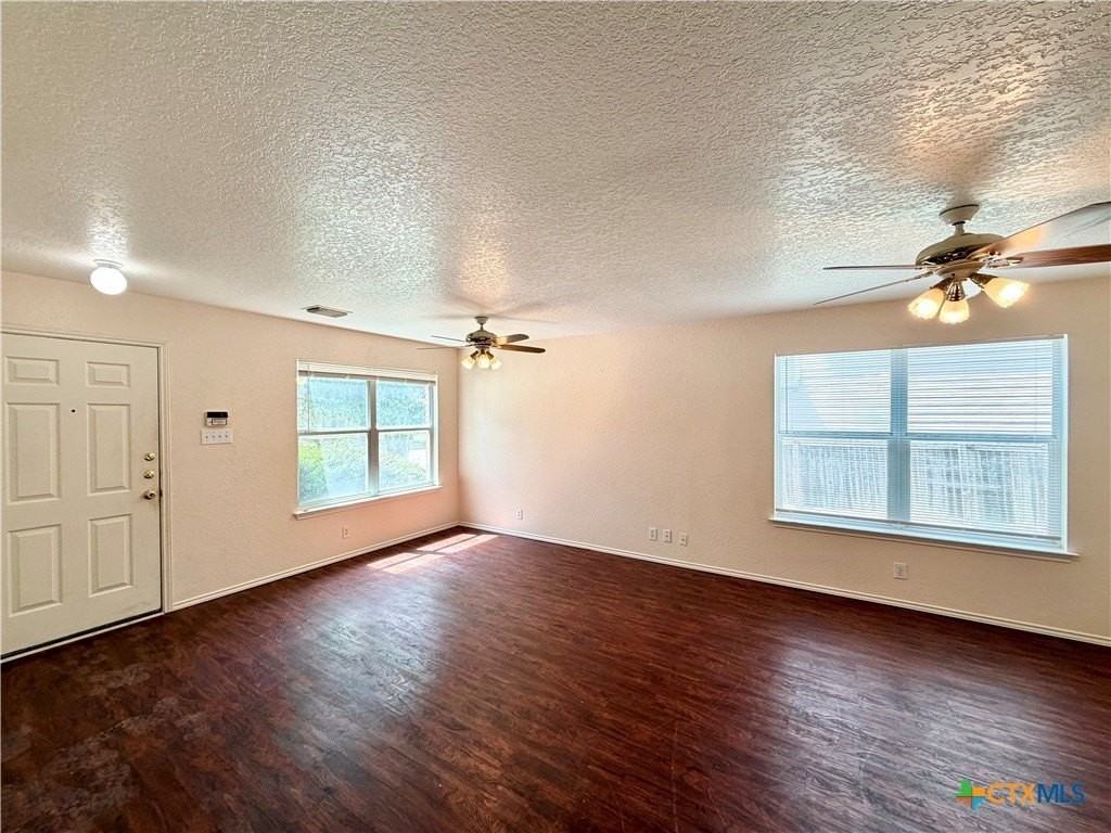 369 Copper Bluff Dr - Photo 7 of 17