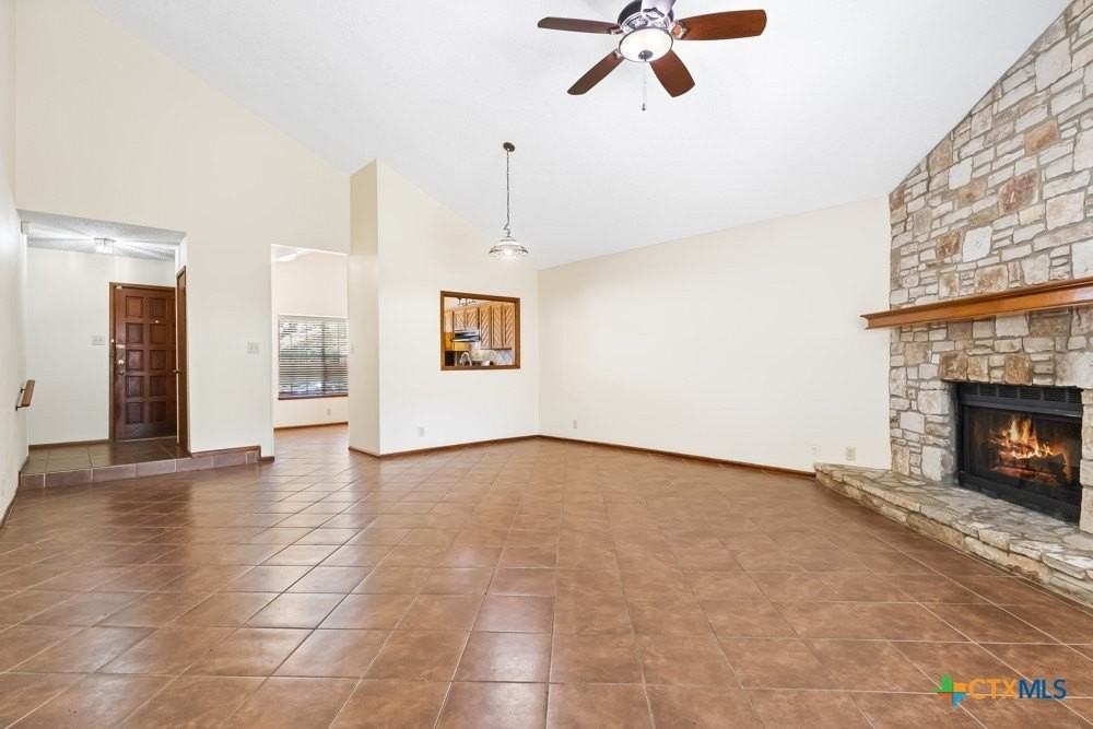 1514 Vista Hill St - Photo 7 of 24