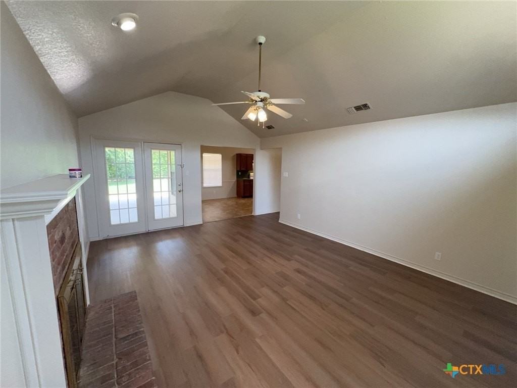 1001 Clairidge Ave - Photo 4 of 21