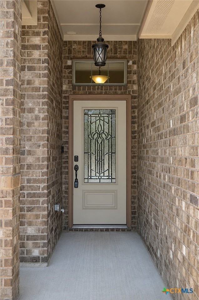 7609 Zircon Dr - Photo 2 of 41
