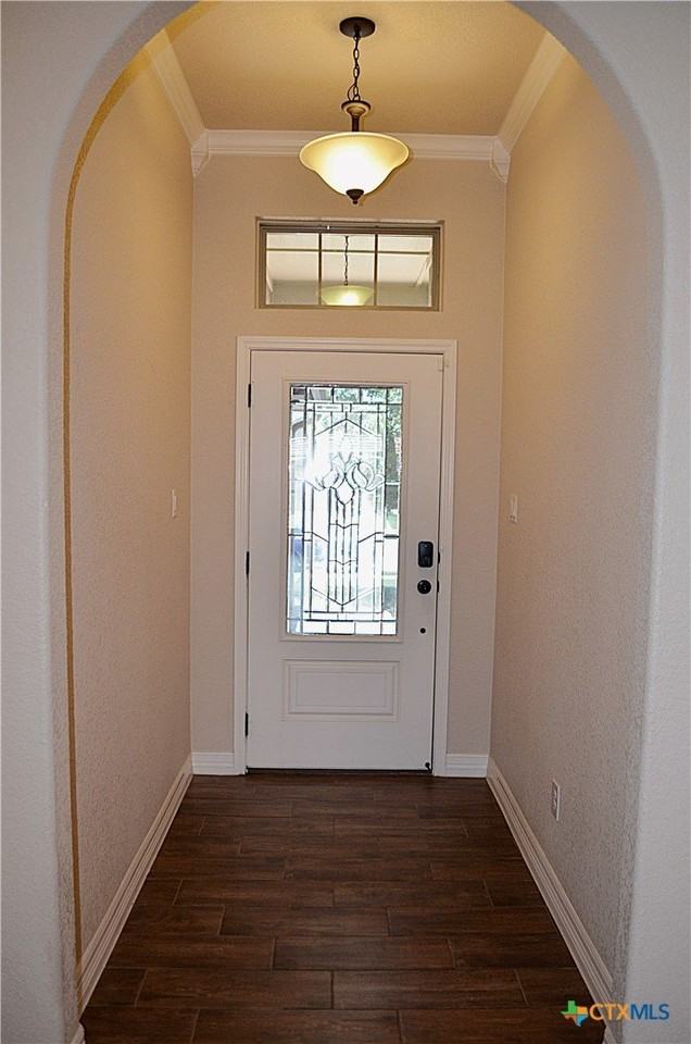 7609 Zircon Dr - Photo 4 of 41