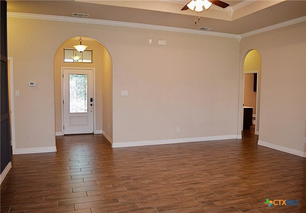 7609 Zircon Dr - Photo 7 of 41