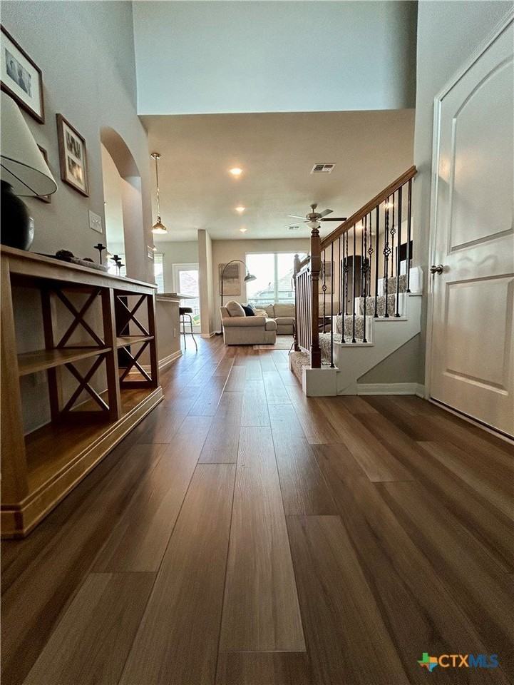 1926 Bayou Wood Ln - Photo 3 of 48