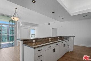 13700 Marina Pointe Dr #1916 - Photo 7 of 8