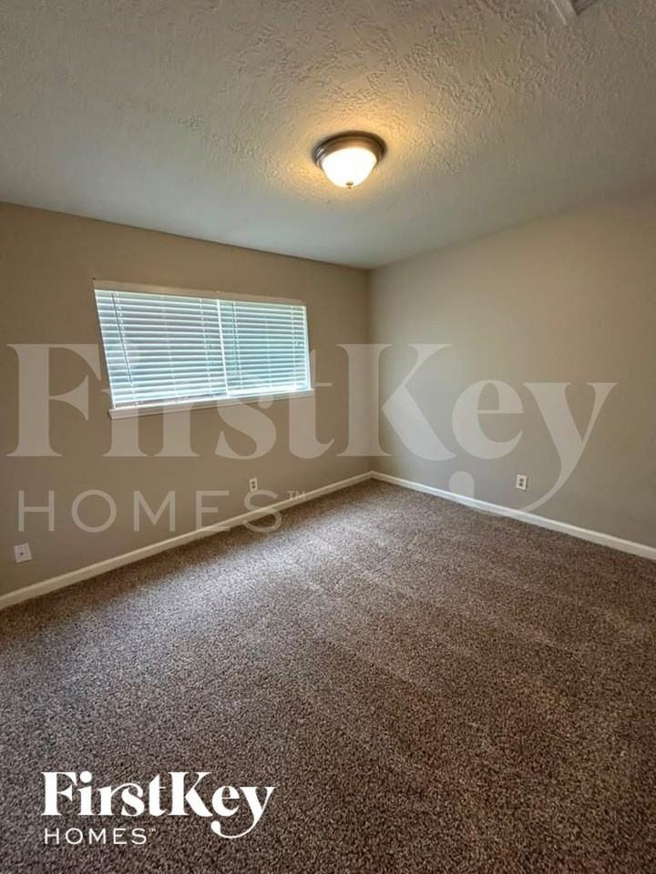 13223 Lake Breeze Ln - Photo 6 of 10